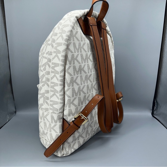NWT Michael Kors Jet Set Signature Backpack Vanilla $298 - Picture 5 of 9
